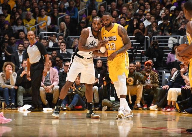 每体：巴萨内部对亚马尔每次客场都成为“头号公敌”感到担忧（每体：巴萨内部忧虑亚马尔每逢客场皆成众矢之的）