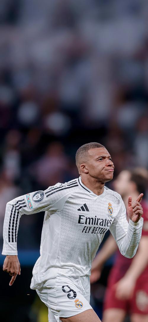 巧妙化解尴尬！曼城5-4富勒姆赛后，瓜迪奥拉用段子代替指责（笑谈取代苛责：曼城5-4富勒姆后，瓜迪奥拉机智化解尴尬）