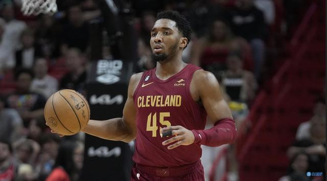 德雷森：在南看台燃放烟火的行为不可接受，部分球迷将被禁入（德雷森：南看台燃放烟花绝不容忍，部分球迷将被禁止入场）