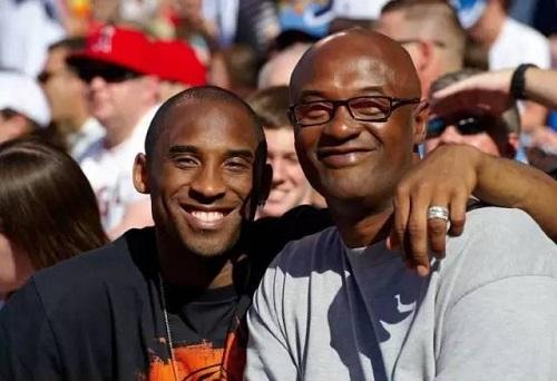 齐沃：老队员很好地接纳了年轻人；我们清楚弗拉泰西的重要性（齐沃：老将积极拥抱新人，我们深知弗拉泰西的价值）