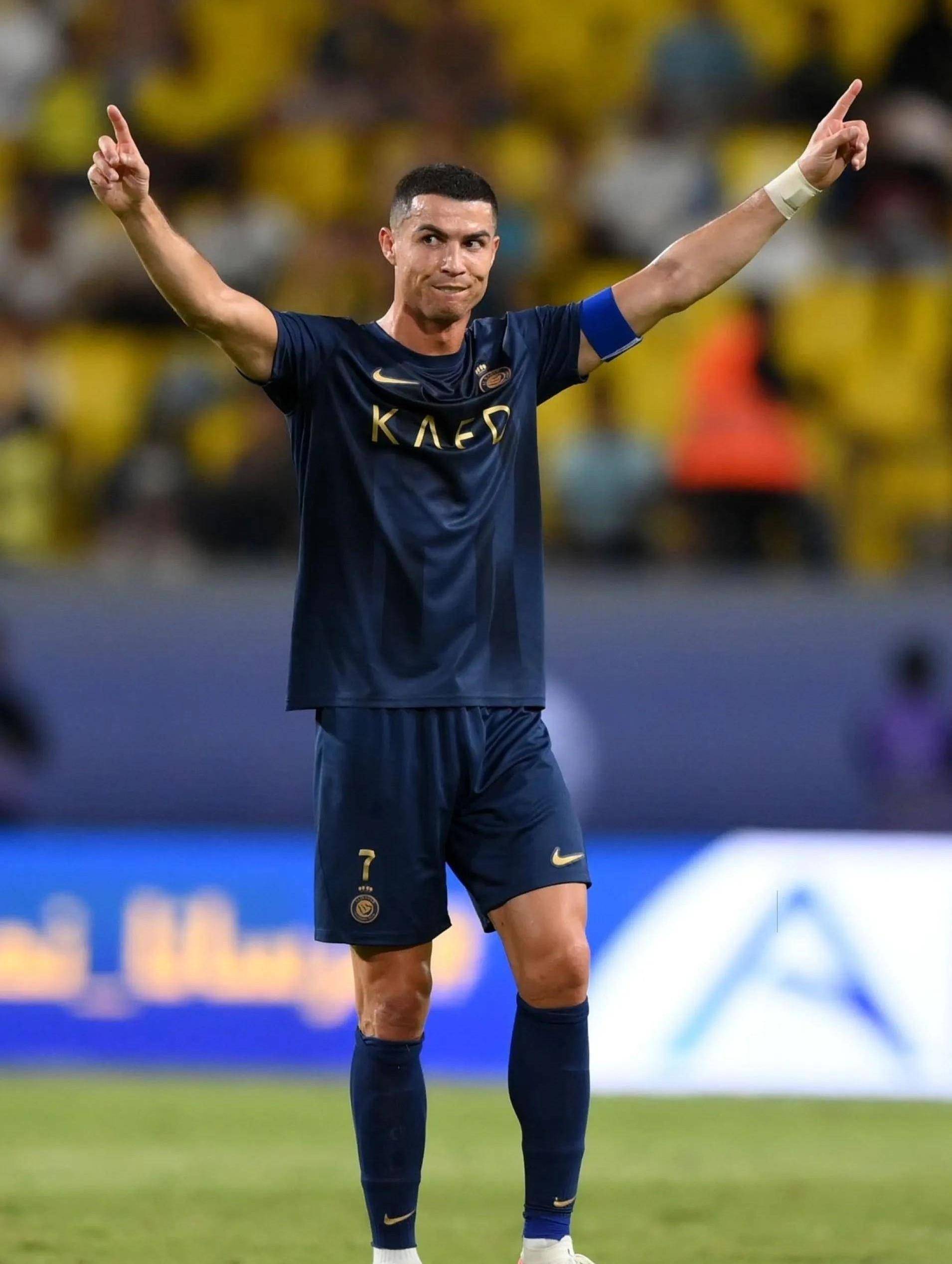 法尔克：拜仁考察了累西腓体育中场泽-卢卡斯，巴萨也有意（法尔克：拜仁已考察累西腓体育中场泽-卢卡斯，巴萨亦有意）