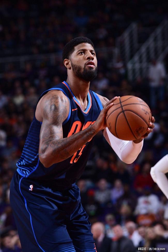 英超半场：吉马良斯角球破门，戈登点射，纽卡2-0伯恩利（英超半场战报：吉马良斯角球建功，戈登点球命中，纽卡暂2-0领先伯恩利）