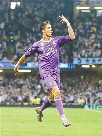 世体：热刺将久保建英列入冬窗引援名单，球员解约金6000万欧（世界体育报：热刺将久保建英纳入冬窗引援清单，解约金为6000万欧元）