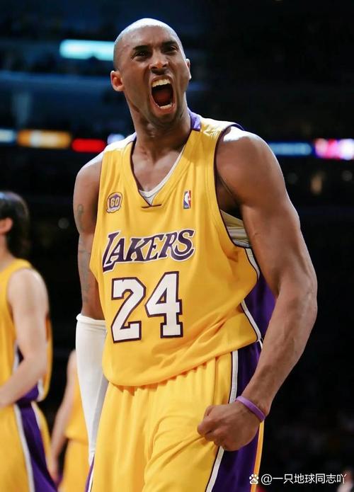 德转评2025年度奇迹：库拉索进世界杯，曼联爆冷格林斯比（德转评2025足坛奇迹：库拉索挺进世界杯，曼联冷负格林斯比）