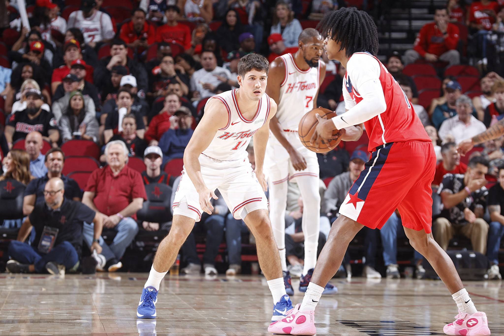 北京时间12月8日01：30，西甲联赛第15轮将迎来一场颇具看点的对决。（西甲第15轮焦点战将于北京时间12月8日01：30打响）