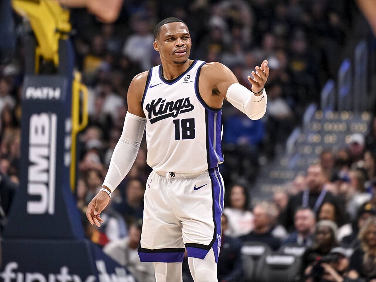 篮球火箭球员社媒晒出训练照（火箭队球员社交平台晒训练照）