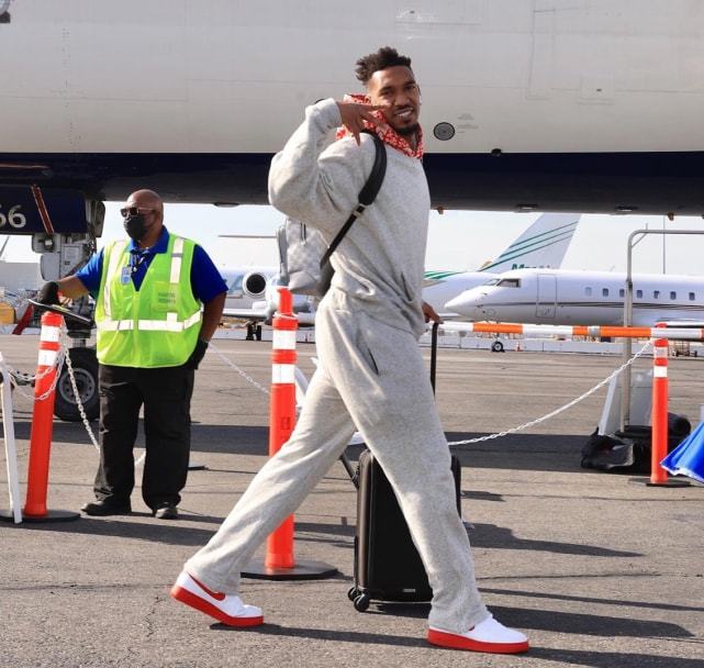 解说：快船最后哥几个在干嘛啊？想了很多输球方式没话说了（解说：快船最后那几位到底在干嘛？各种输法都试遍了，我无语了）