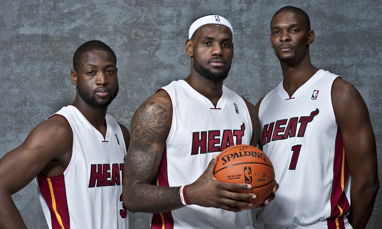 球衣颜色相近？当值主裁把维罗纳与乌迪内斯搞混了（球衣撞色惹祸？当值主裁把维罗纳误认成乌迪内斯）