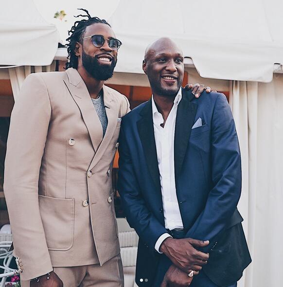 篮球湖人球员连续三场得分上双（湖人球员连续三场砍下两位数得分）