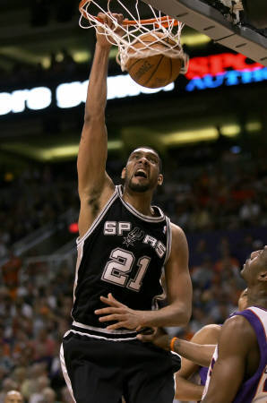 记者：阿芳和伊藤洋辉预计12月复出，穆西亚拉则需要更长时间（记者：阿芳与伊藤洋辉有望12月回归，穆西亚拉复出仍需更久）