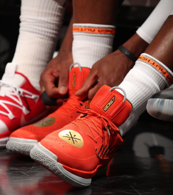 莱切vs都灵：班达、法尔科内首发，切-亚当斯、弗拉希奇出战（莱切迎战都灵：班达、法尔科内先发，切·亚当斯与弗拉希奇登场）