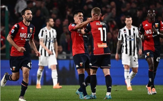 卡里克：曼联掌控了本场比赛，维拉进的球都是逆风球（卡里克：曼联占据主动，维拉的进球皆为逆势而来）