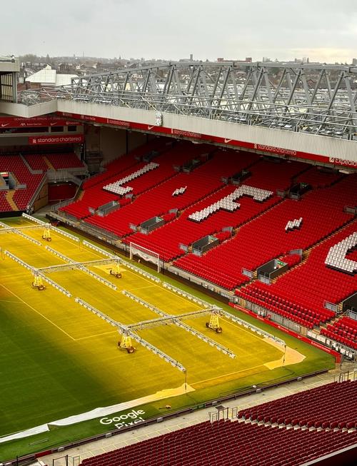 图片报：阿德耶米想在续约合同加解约条款，曼联接触其经纪人（图片报：阿德耶米续约欲附解约条款，曼联已与其经纪人接洽）