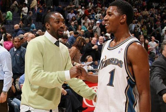 埃因霍温卫冕稳了？荷甲从未有球队半程领先11分被逆转丢冠（埃因霍温卫冕在望？荷甲史上无半程领先11分仍被翻盘丢冠先例）