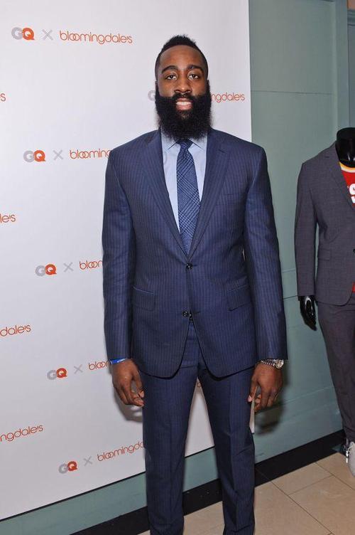 德保罗：梅西的影响力无需过多解释，我们应尽情欣赏他的表演（德保罗：梅西的影响力不言自明，尽情享受他的表演）