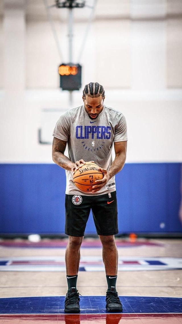 买票去现场看？仍无平台接手CBA转播，这水平能吸引多少球迷掏钱（平台迟迟不接CBA转播，现场成唯一观赛？这水平能吸引多少球迷买单）