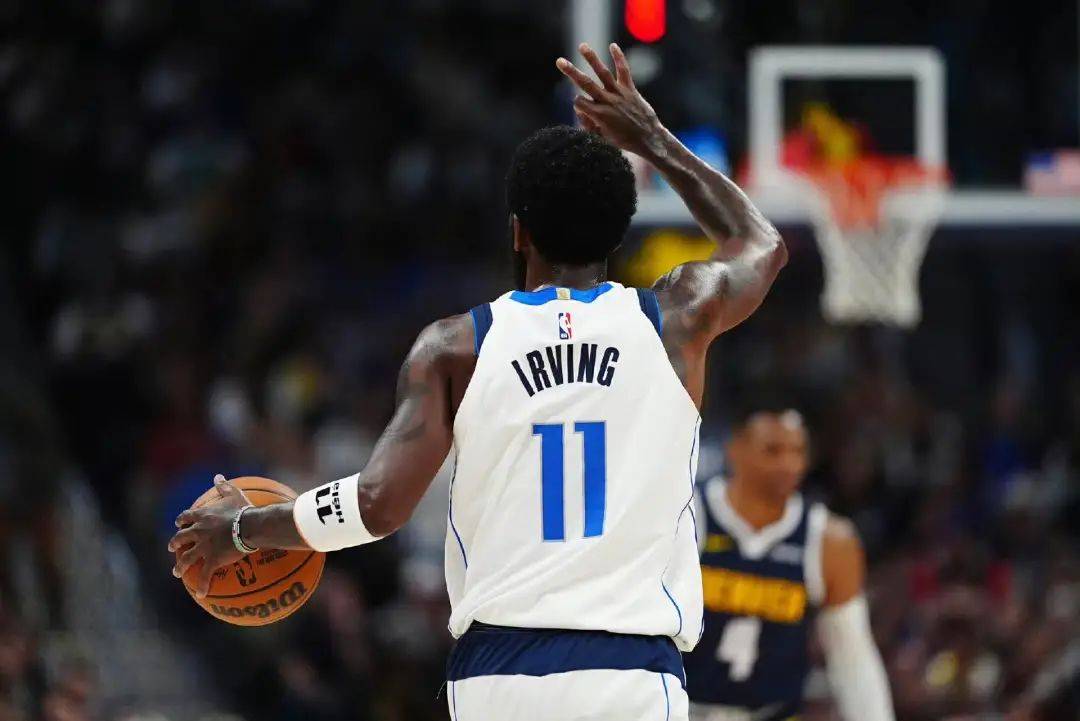 半场战报：那不勒斯1-0尤文，霍伊伦7分钟闪击，内雷斯助攻（半场快讯：那不勒斯1-0领先尤文，霍伊伦7分钟建功，内雷斯献助攻）